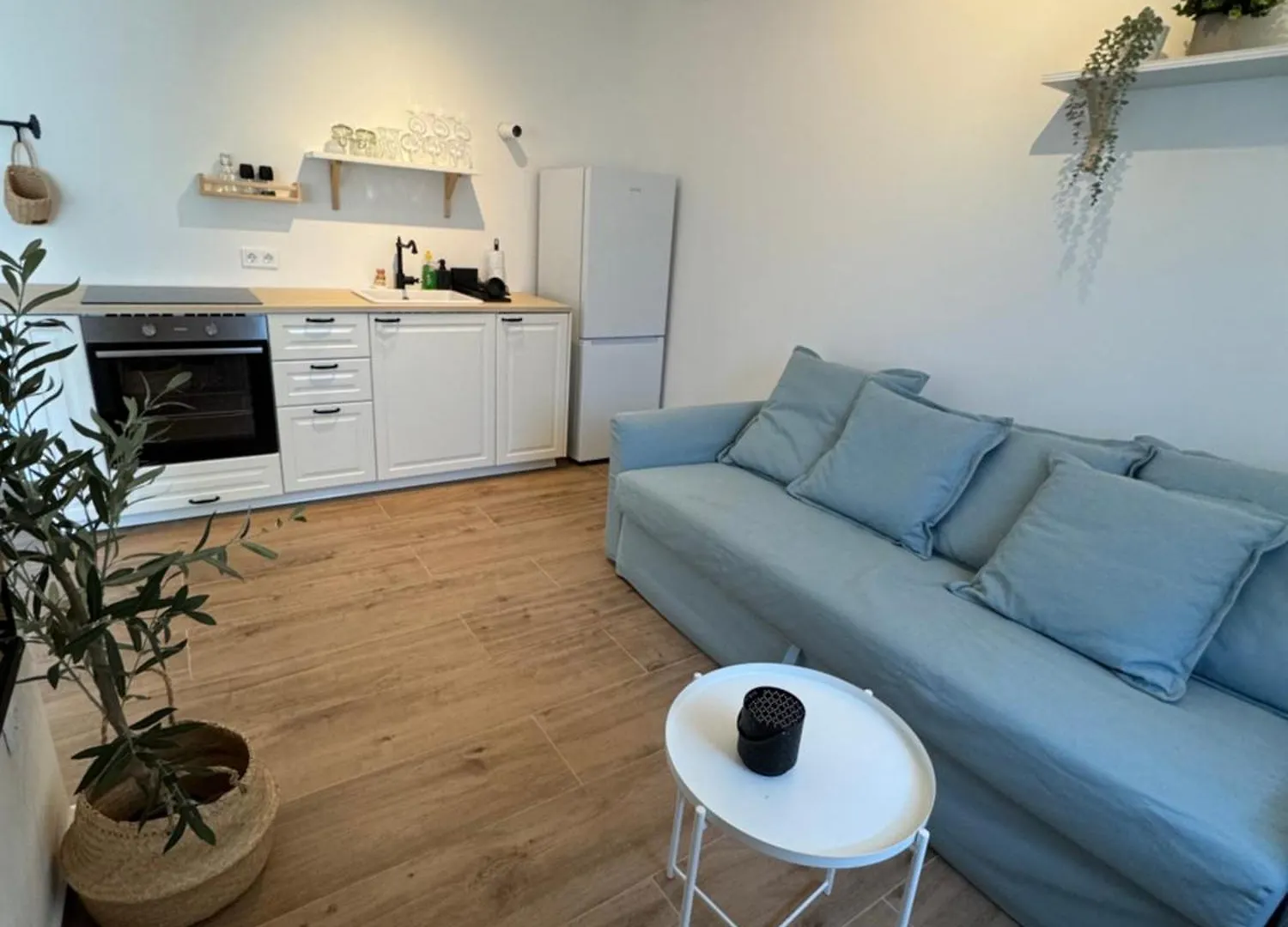 Apartmant Seaside - Great Location, 350M From Beach, Sunny Terrace 쿠클리차 0*,